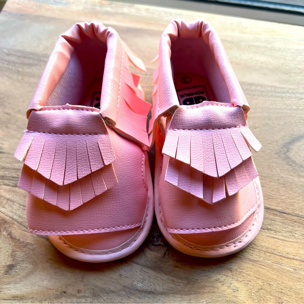 ROMIRUS PINK BOHEMIAN MOCCASIN SIZE 3